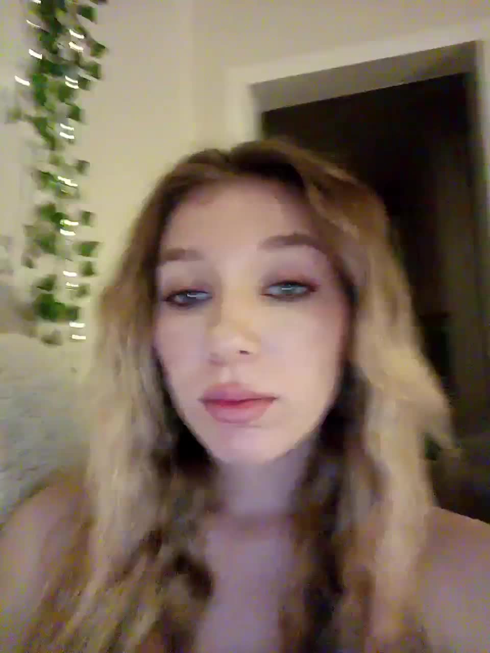 Shawty_vi Cam Show Recorded 2025-05-04