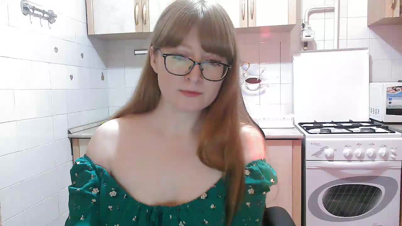 L-e-l-i-k Cam Show Recorded 2025-05-04