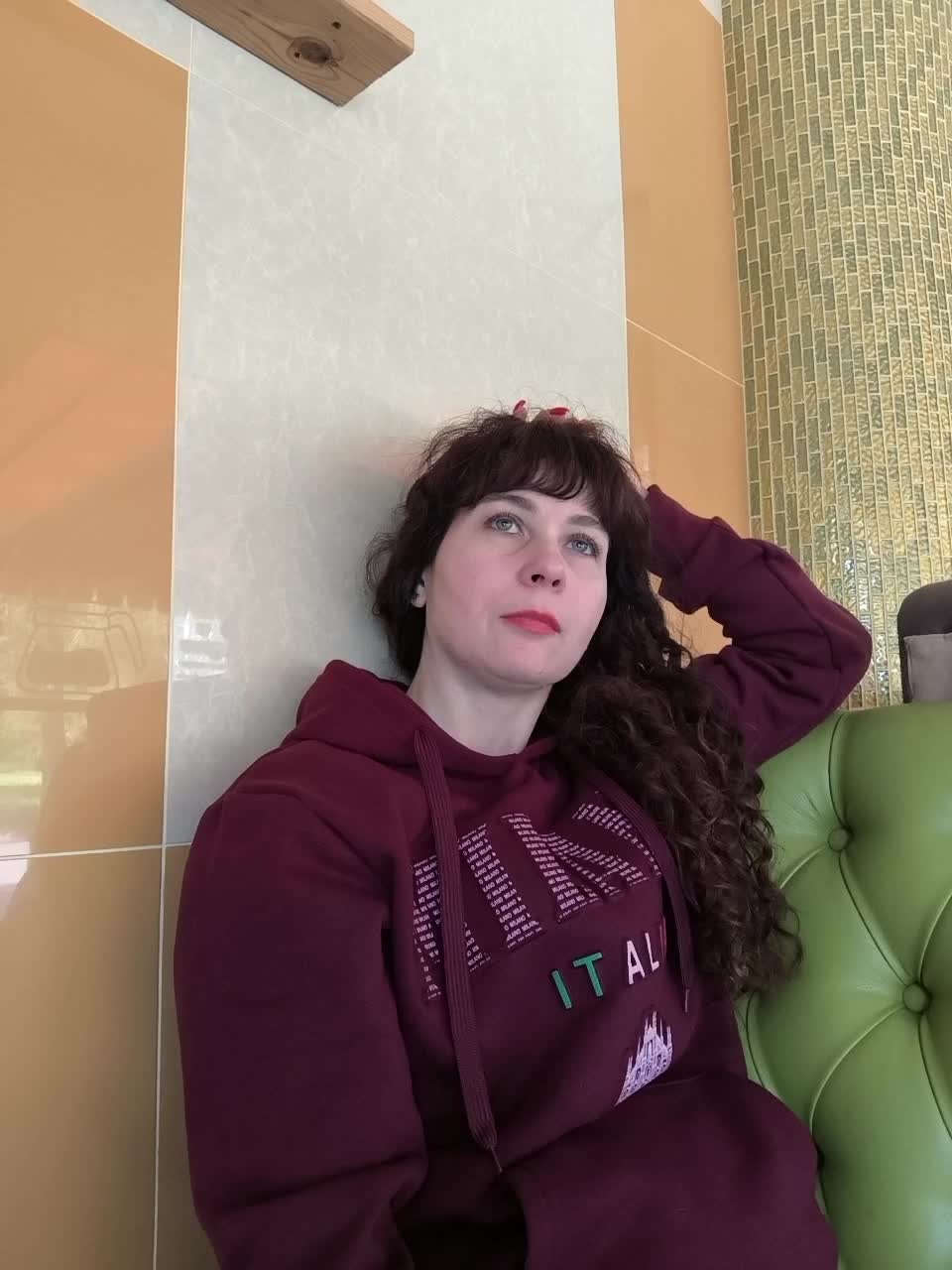 Caroliiine Cam Show Recorded 2025-05-04