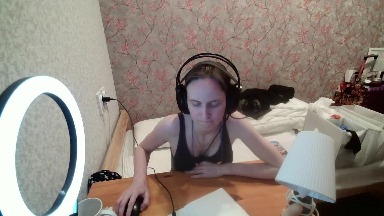 Magretta_Dering Cam Show Recorded 2025-05-04