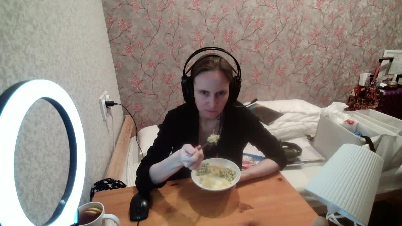 Magretta_Dering Cam Show Recorded 2025-05-04