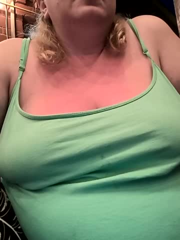 Jusichka Cam Show Recorded 2025-05-04
