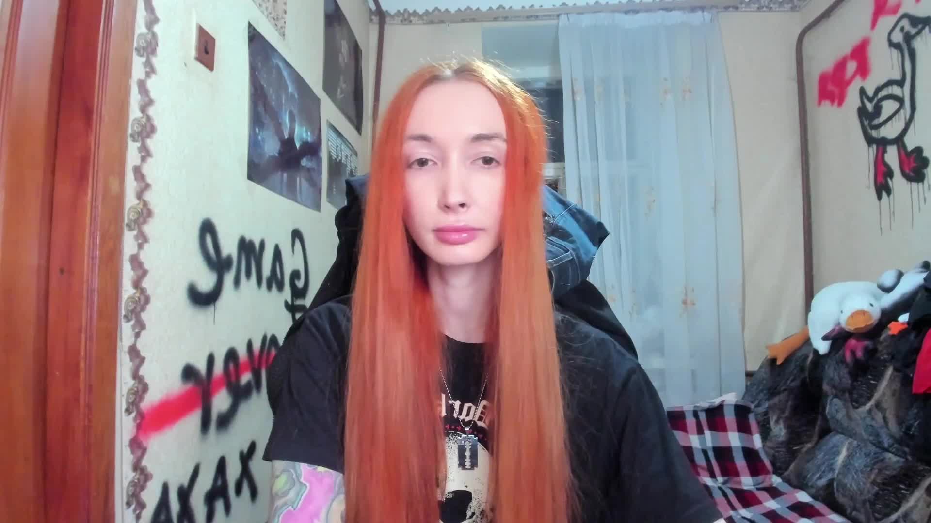 Roxy-Sun Cam Show Recorded 2025-05-04