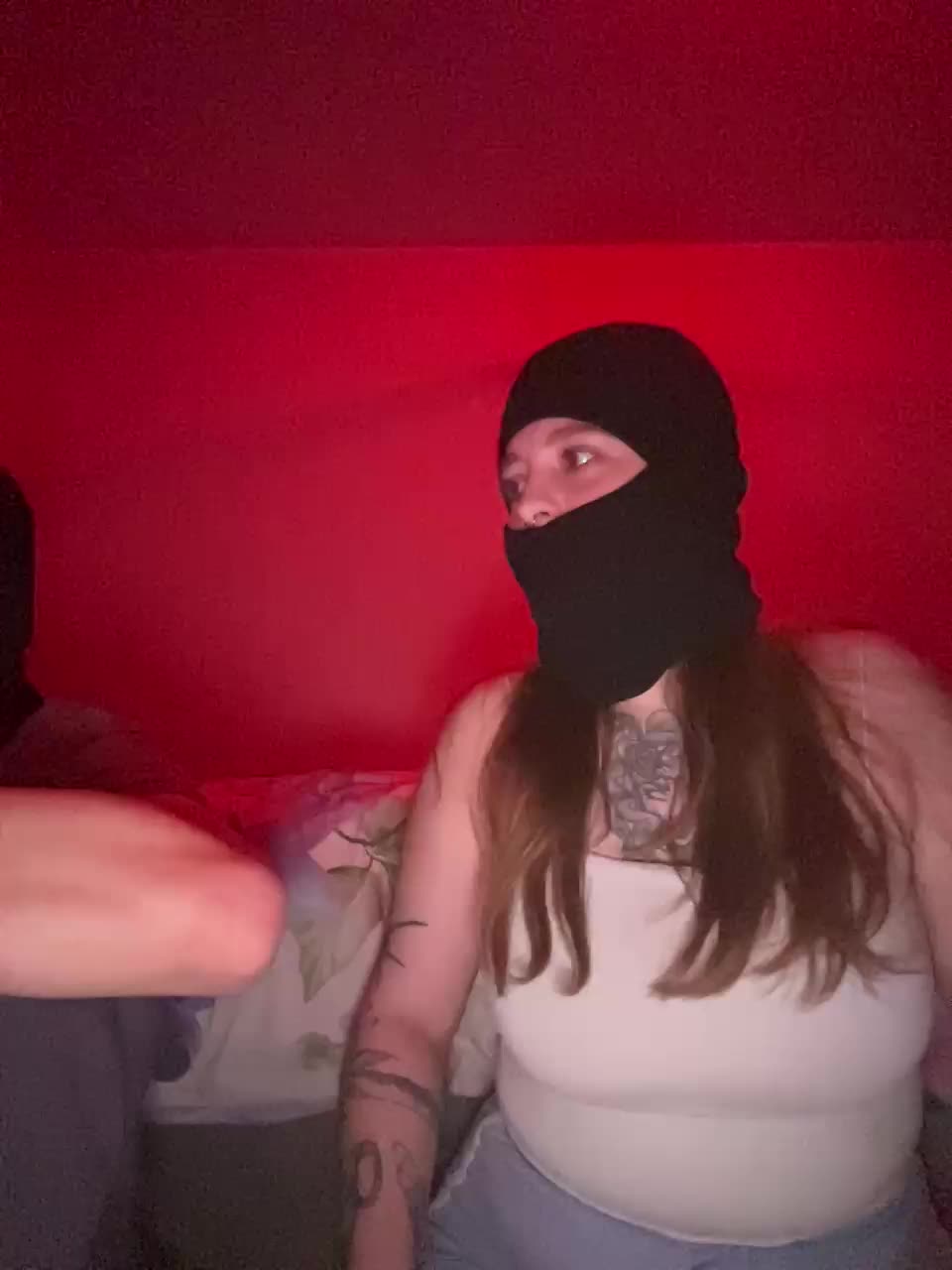 Smokirous Cam Show Recorded 2025-05-04