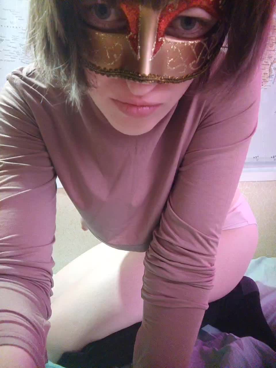 Lea7neco Cam Show Recorded 2025-05-04