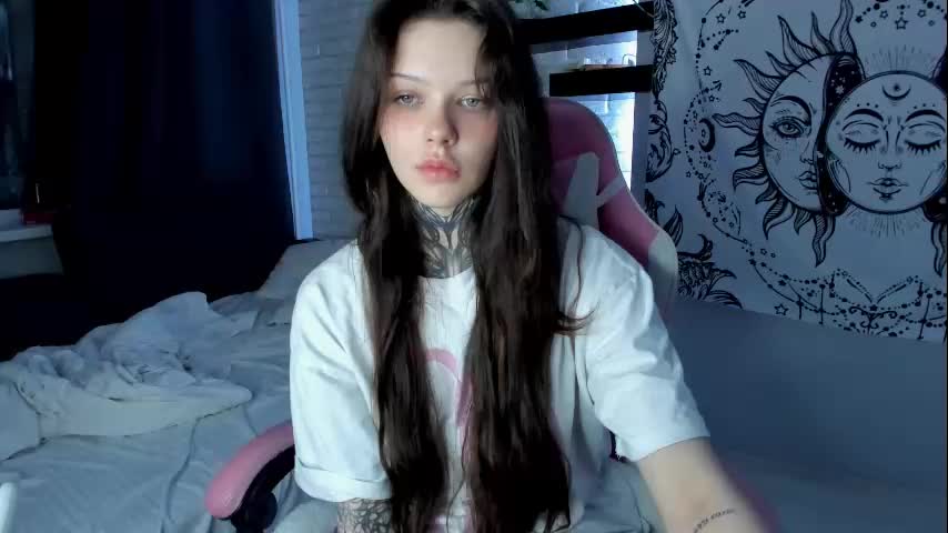 Uwu_eva Cam Show Recorded 2025-05-04
