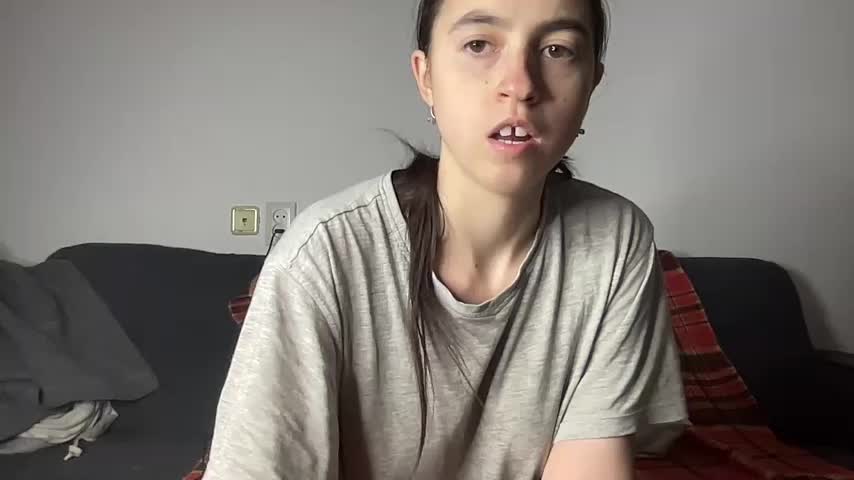 Iren_ferrari Cam Show Recorded 2025-05-04