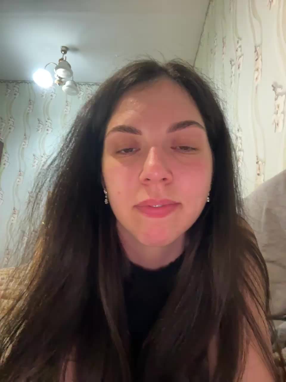 Vika19981 Cam Show Recorded 2025-05-04