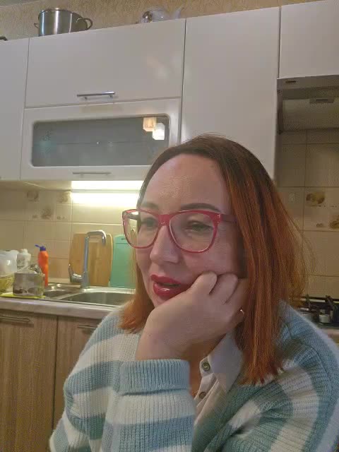 Pink-Lips Cam Show Recorded 2025-05-04