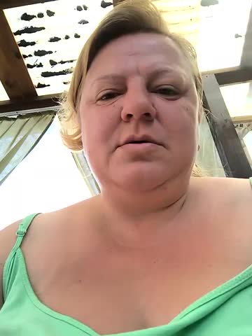 Jusichka Cam Show Recorded 2025-05-04