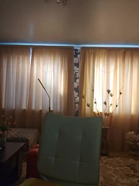 Pink-Lips Cam Show Recorded 2025-05-04