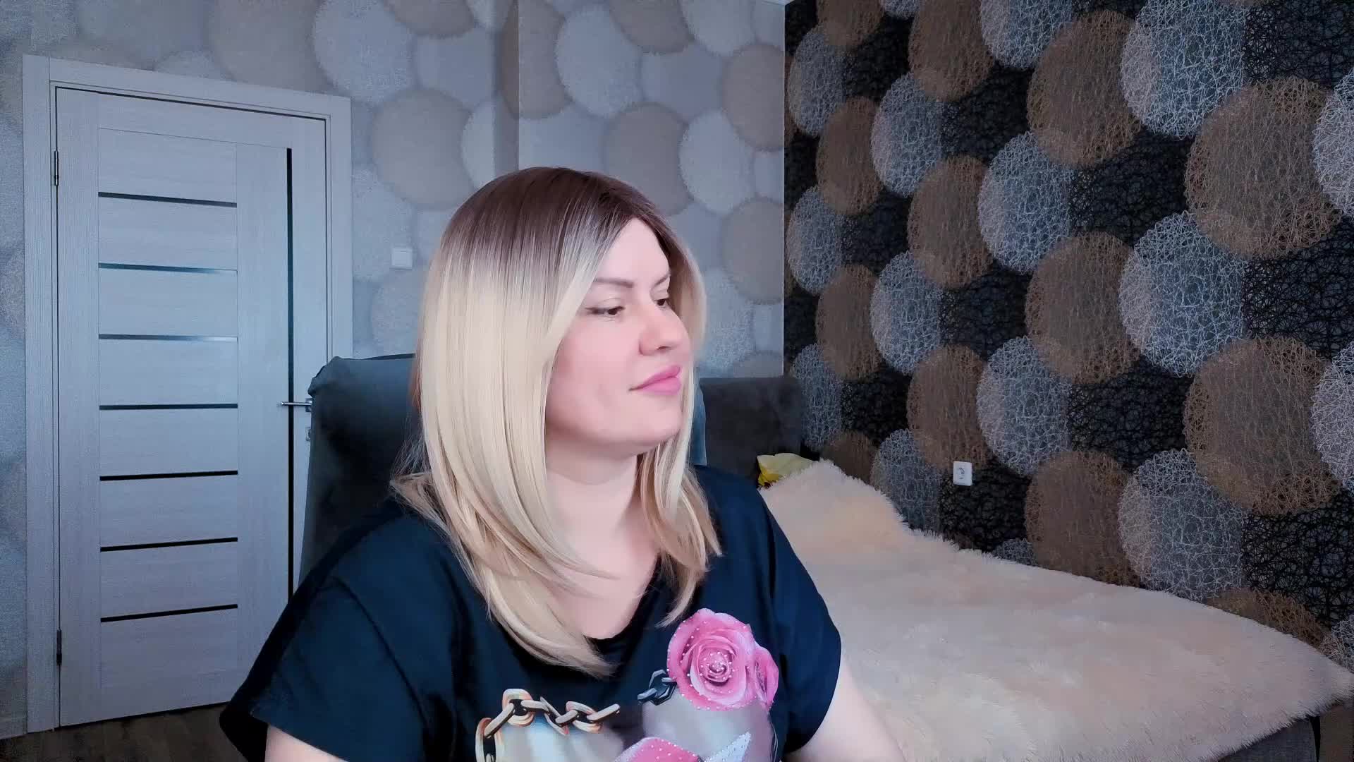 NATUSIK Cam Show Recorded 2025-05-04