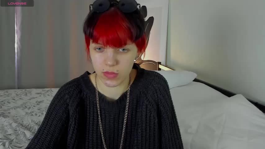 Rene_Yolker Cam Show Recorded 2025-05-04