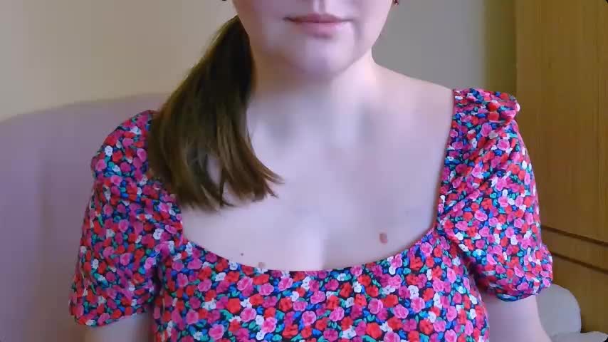 ChubbyMaia Cam Show Recorded 2025-05-04