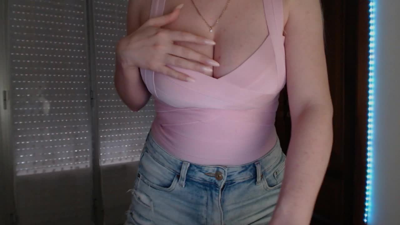 Alina-Lovely Cam Show Recorded 2025-05-04