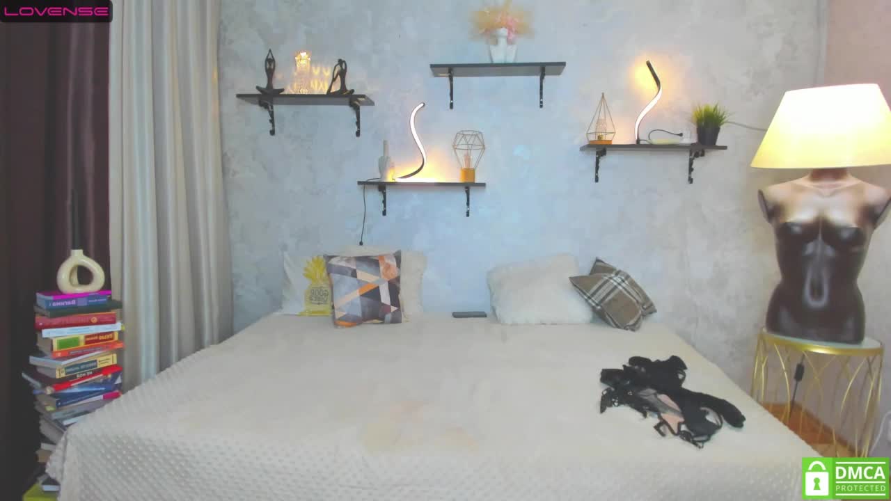 Bianka-strip Cam Show Recorded 2025-05-04