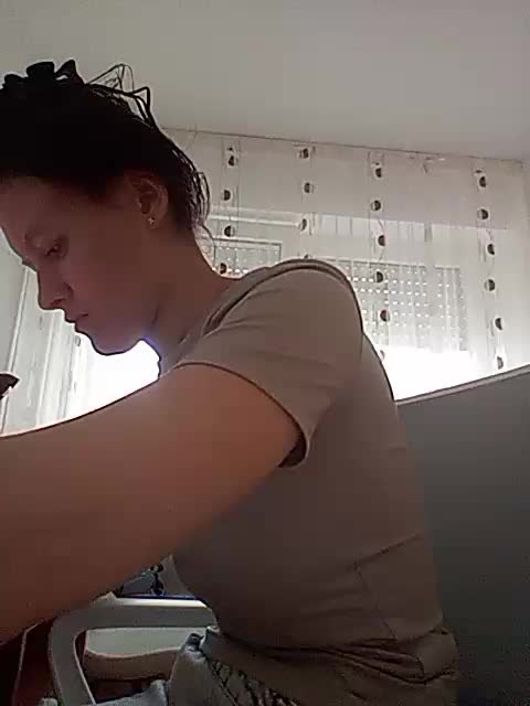 __COVID-19__ Cam Show Recorded 2025-05-05