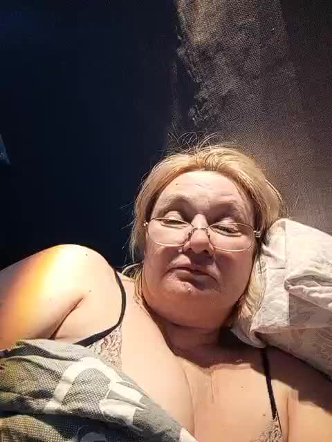 HelenaGloss Cam Show Recorded 2025-05-05