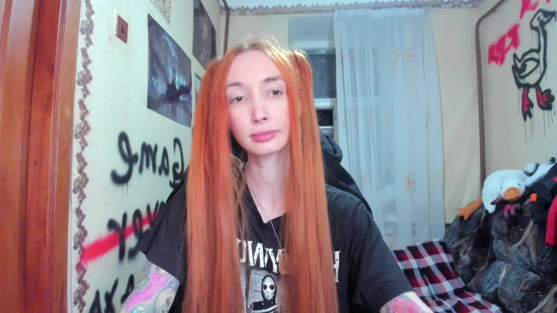 Roxy-Sun Cam Show Recorded 2025-05-05