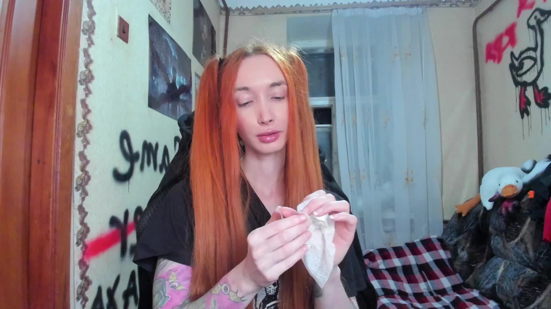 Roxy-Sun Cam Show Recorded 2025-05-05