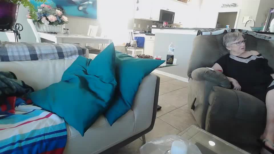 Smallpenisbigtongue Cam Show Recorded 2025-05-05