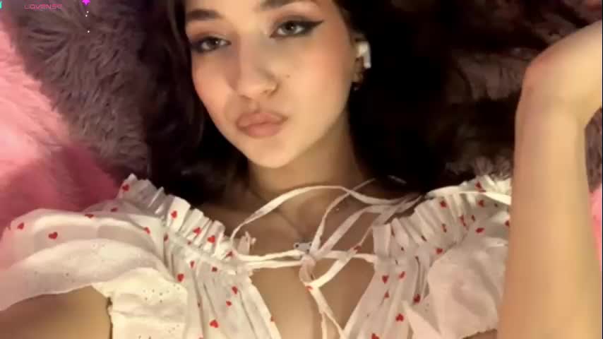 Lusty_red Cam Show Recorded 2025-05-05