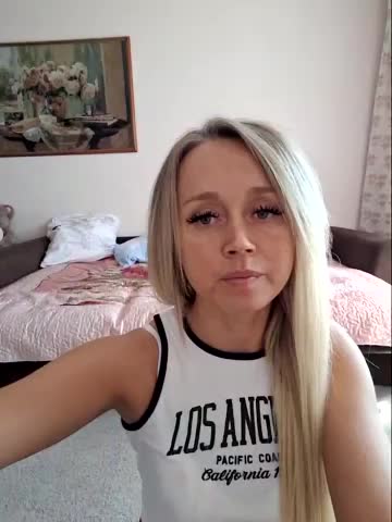 B_l_o_n_d_i_n_k_a Cam Show Recorded 2025-05-05