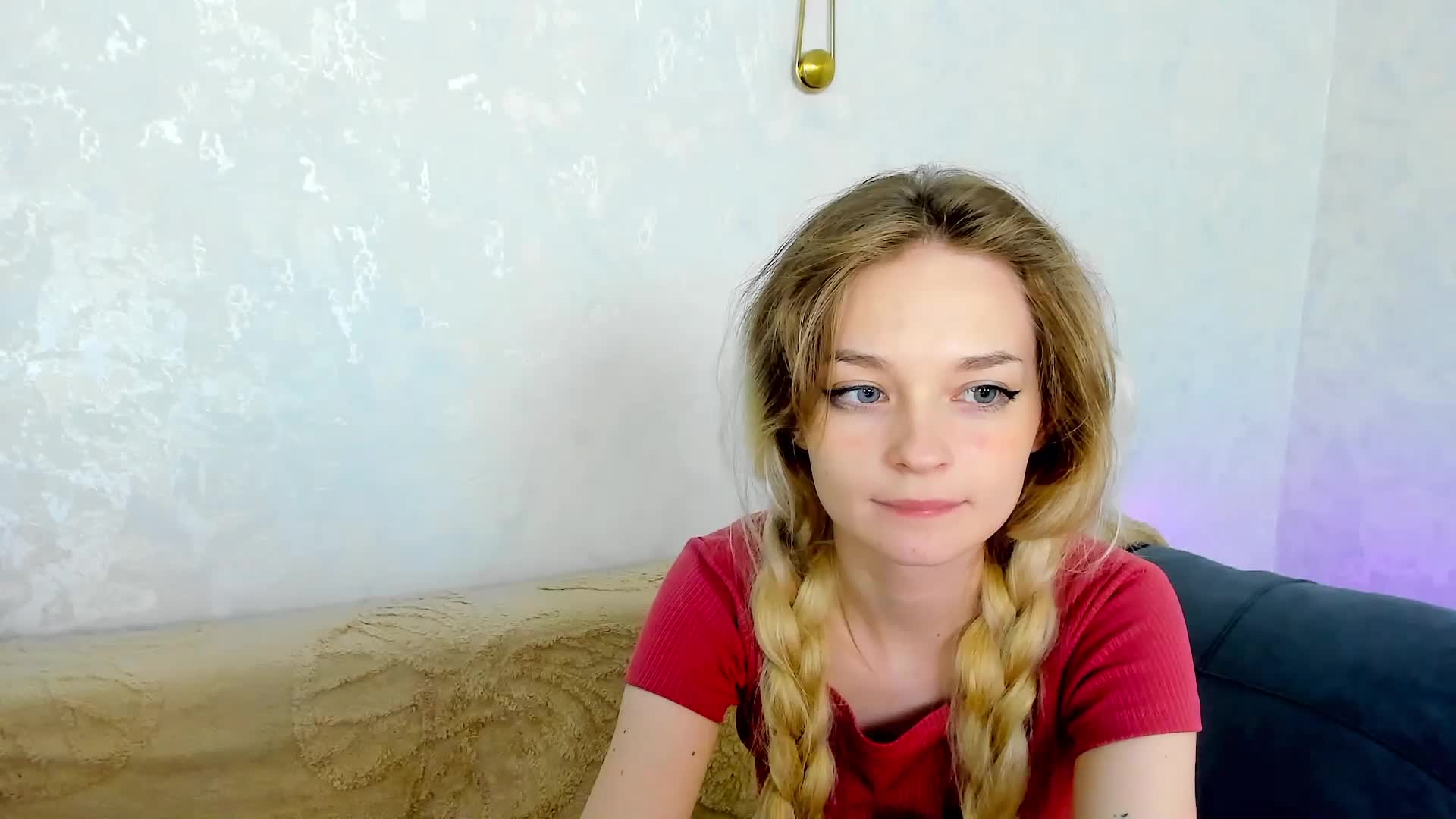 Vialeta-baby Cam Show Recorded 2025-05-05