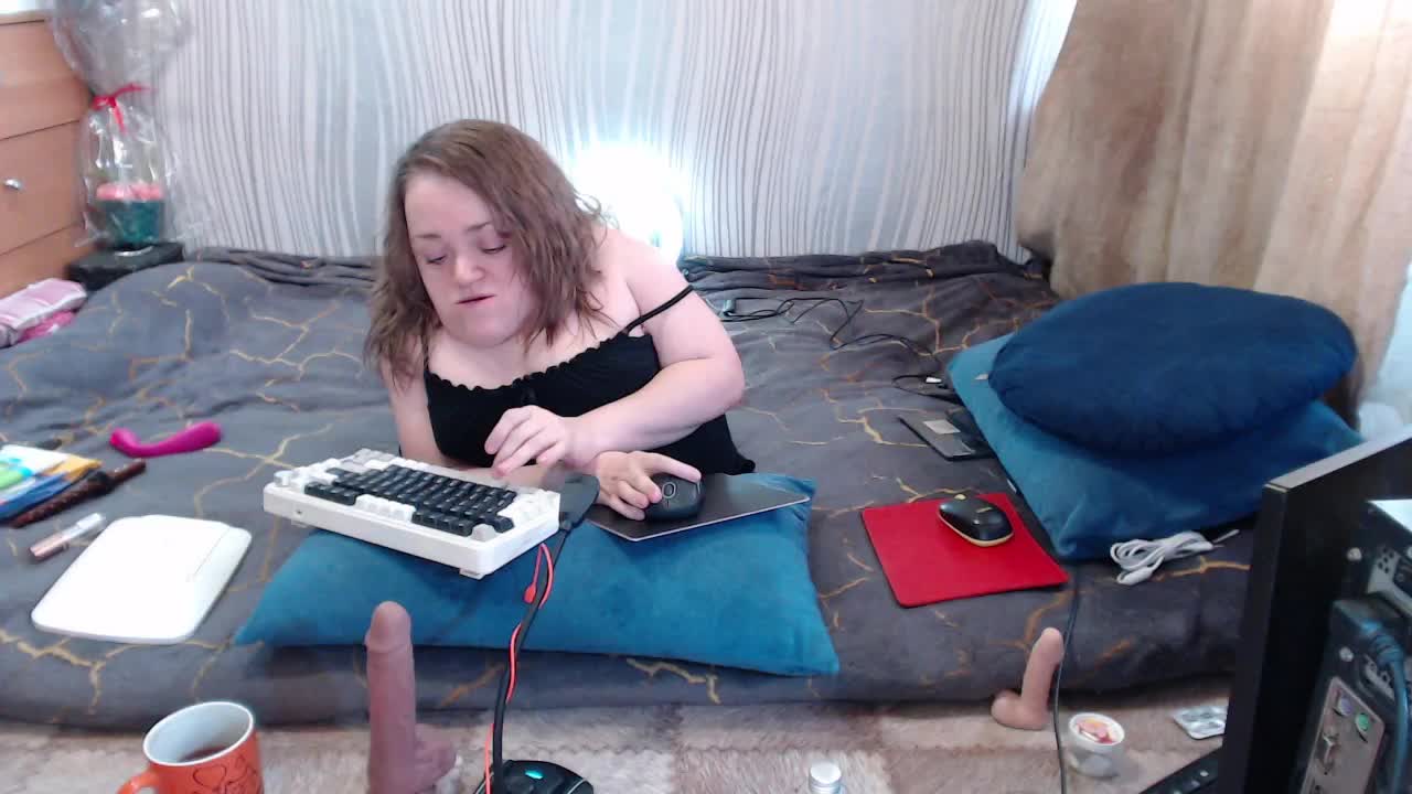MiniNatali Cam Show Recorded 2025-05-05 Mixdrop