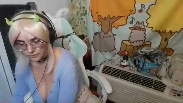 Mochi_rainbow Cam Show Recorded 2025-05-05