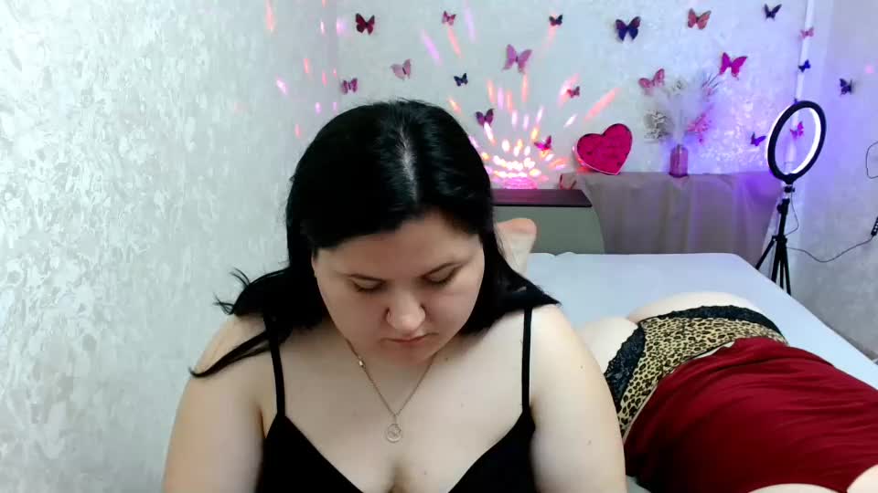 Beckyandellen Cam Show Recorded 2025-05-05