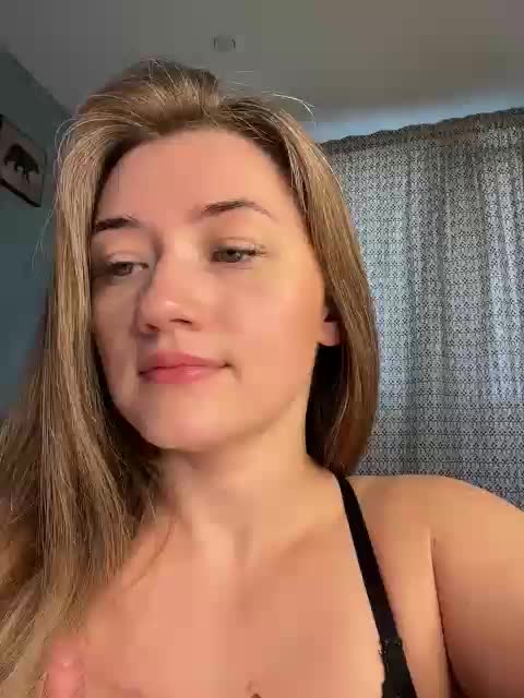 Juicy-peachh Cam Show Recorded 2025-05-05