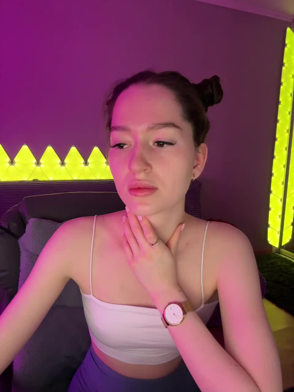 WhiteTEA Cam Show Recorded 2025-05-06