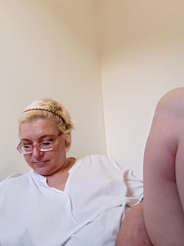 LeonaCrystal Cam Show Recorded 2025-05-06