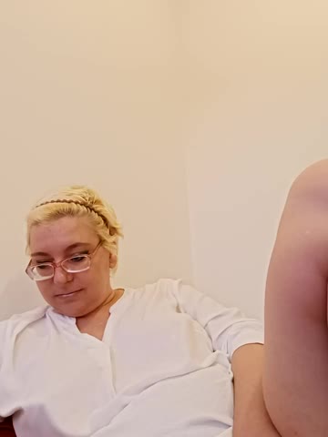 LeonaCrystal Cam Show Recorded 2025-05-06