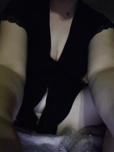 MoNiika Cam Show Recorded 2025-05-06