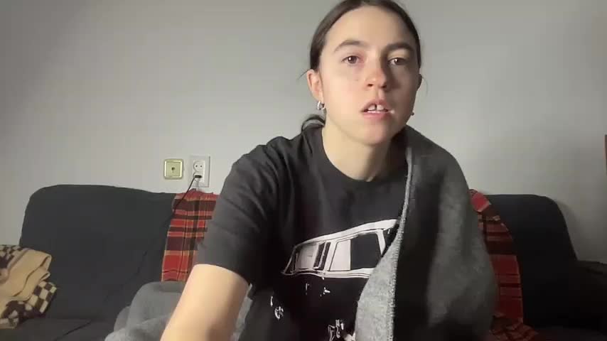 Iren_ferrari Cam Show Recorded 2025-05-06
