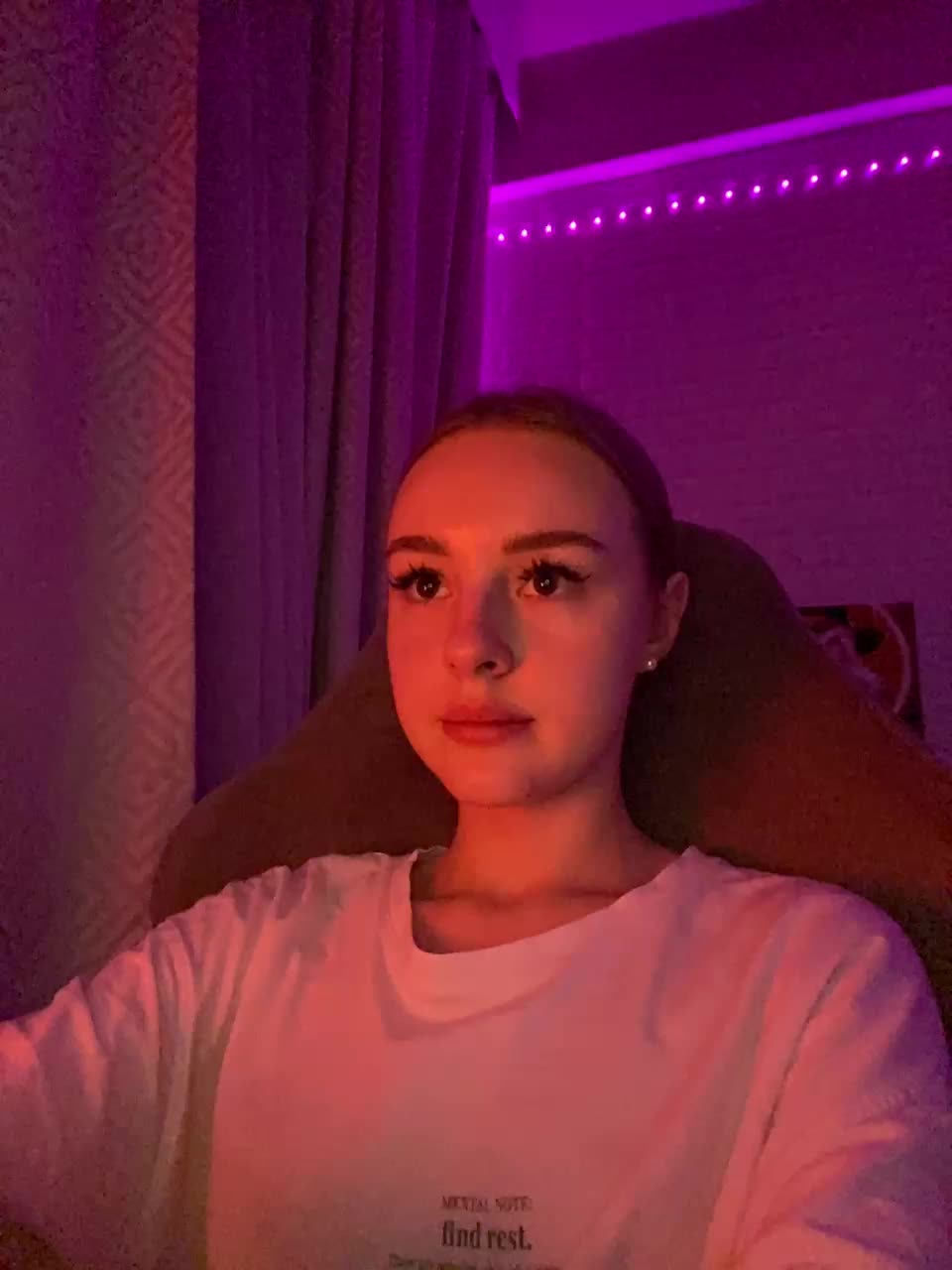 Nestyzz Cam Show Recorded 2025-05-06