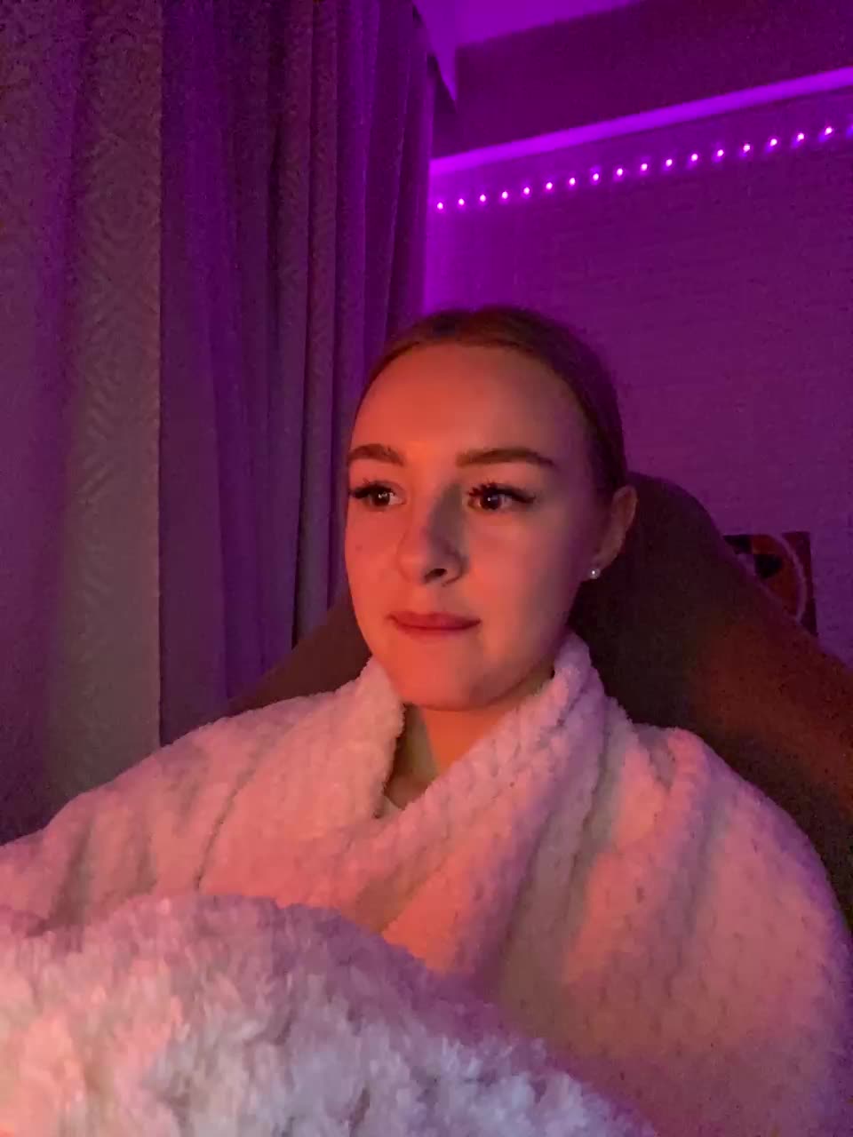 Nestyzz Cam Show Recorded 2025-05-06