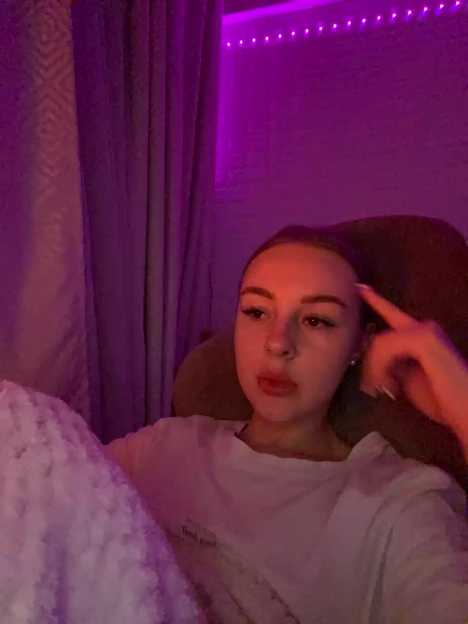 Nestyzz Cam Show Recorded 2025-05-06