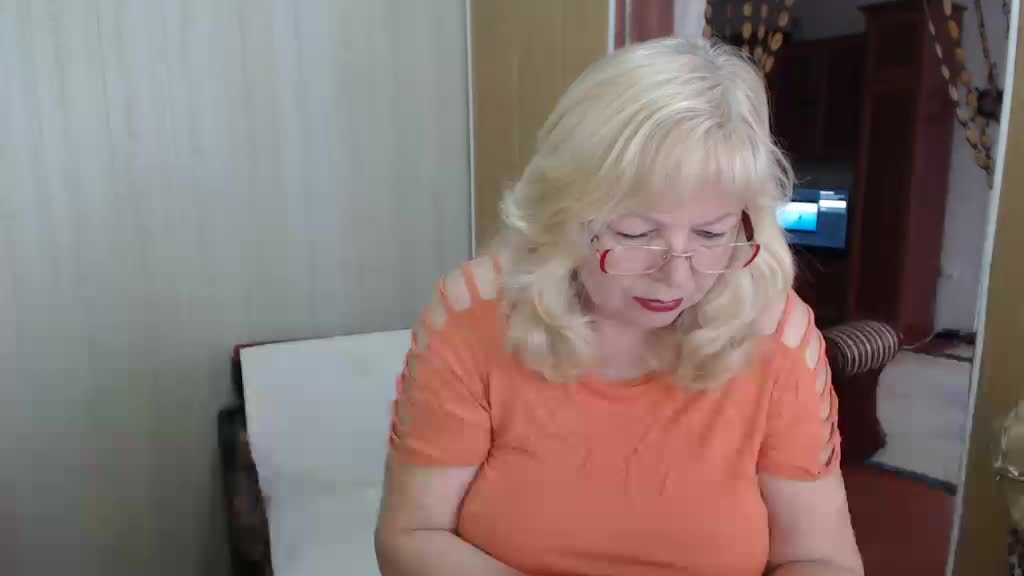 EvelynLoveShy Cam Show Recorded 2025-05-06