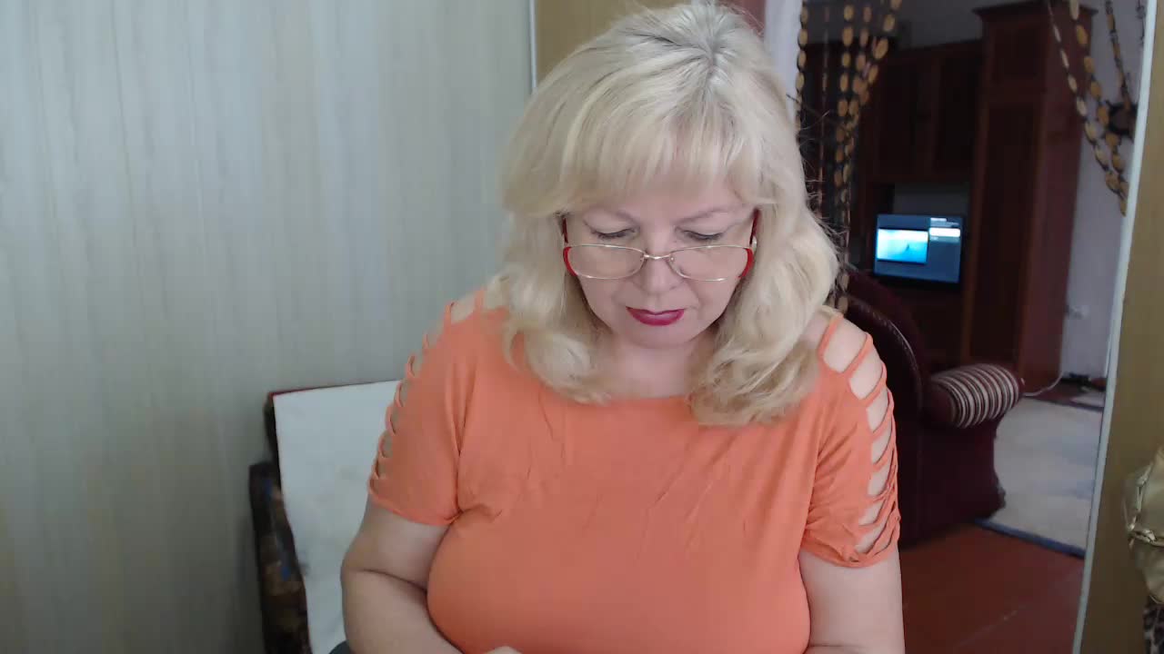 EvelynLoveShy Cam Show Recorded 2025-05-06