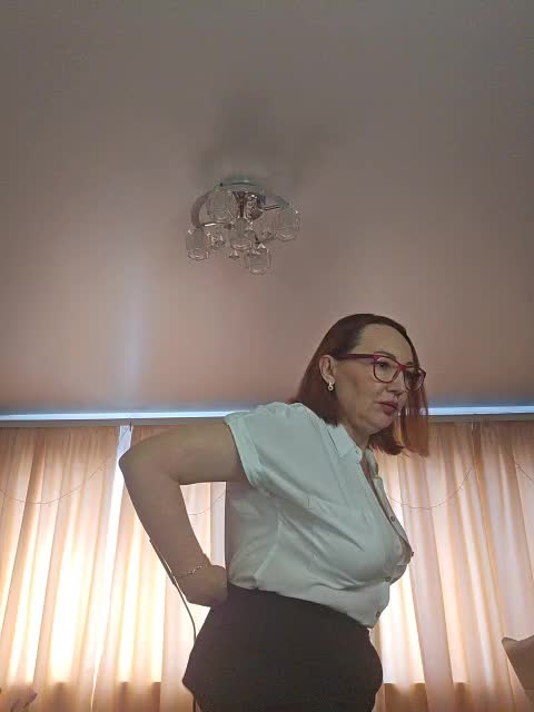 Pink-Lips Cam Show Recorded 2025-05-06