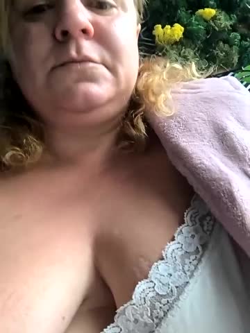 Jusichka Cam Show Recorded 2025-05-06