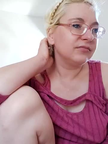 LeonaCrystal Cam Show Recorded 2025-05-06