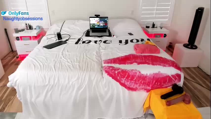 Naughtyobsessions Cam Show Recorded 2025-05-07
