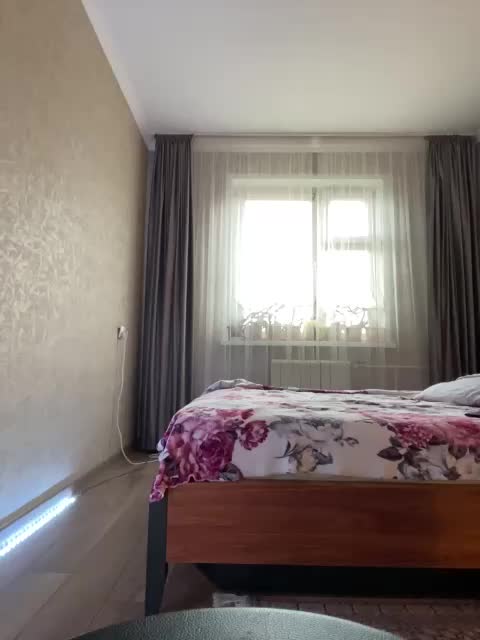 PALMIIRA Cam Show Recorded 2025-05-07