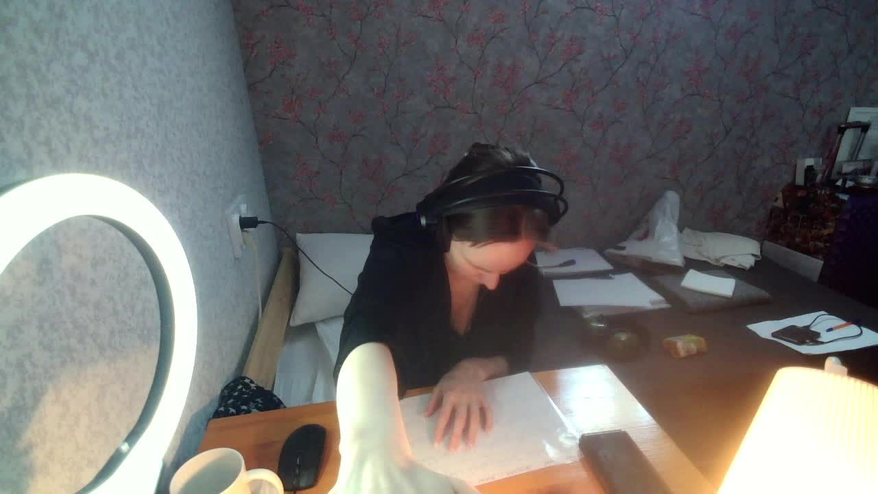 Magretta_Dering Cam Show Recorded 2025-05-07