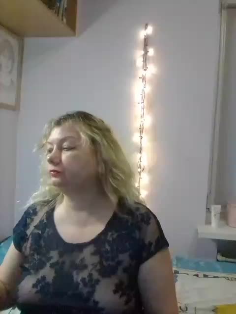 LucyAlexis Cam Show Recorded 2025-05-07