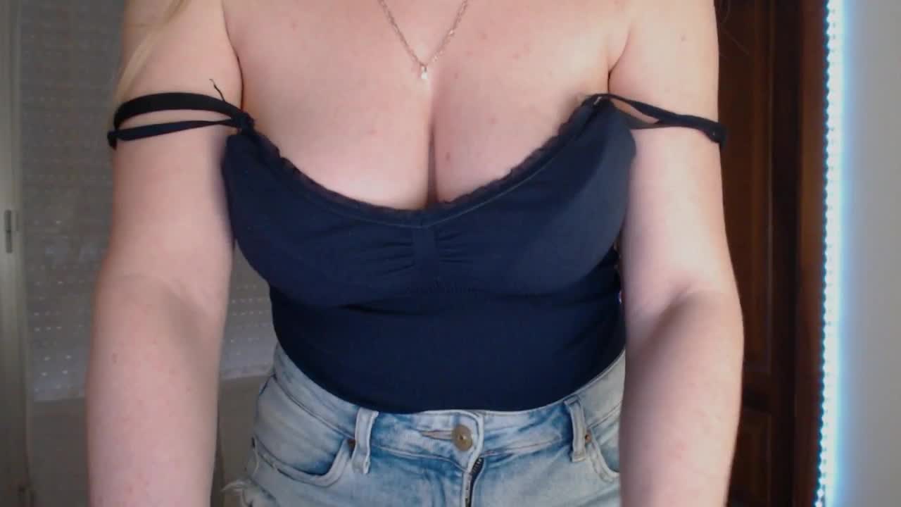 Alina-Lovely Cam Show Recorded 2025-05-07